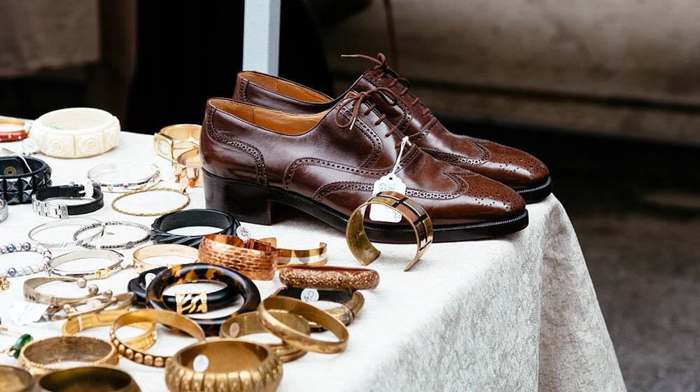 20 Things to Sell at a Flea Market Year Round